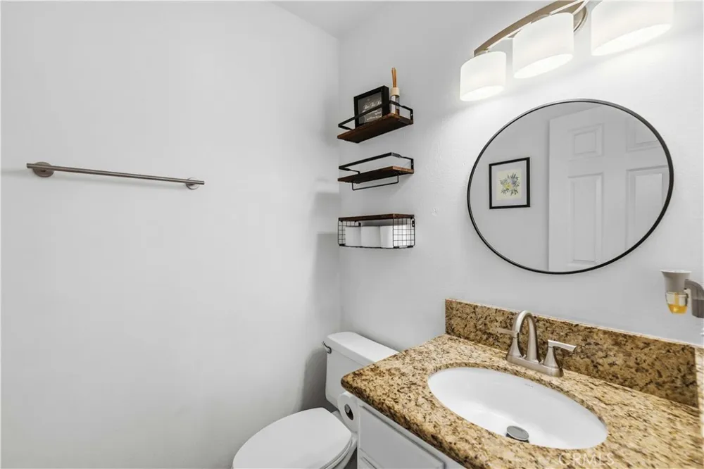 28148 Bobwhite Circle #64 Saugus, CA 91350
