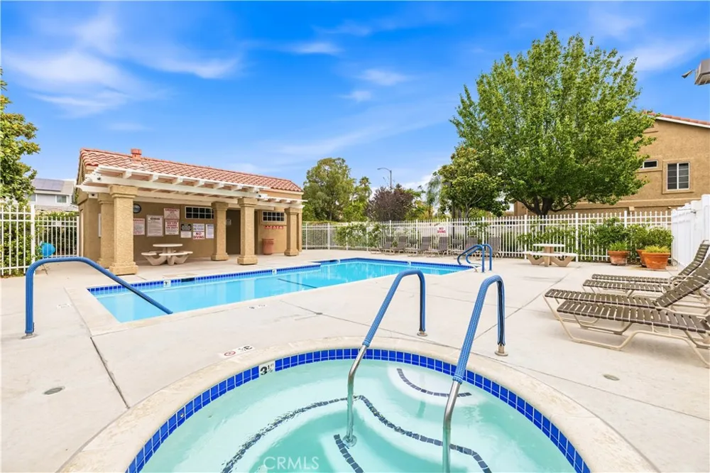 28148 Bobwhite Circle #64 Saugus, CA 91350