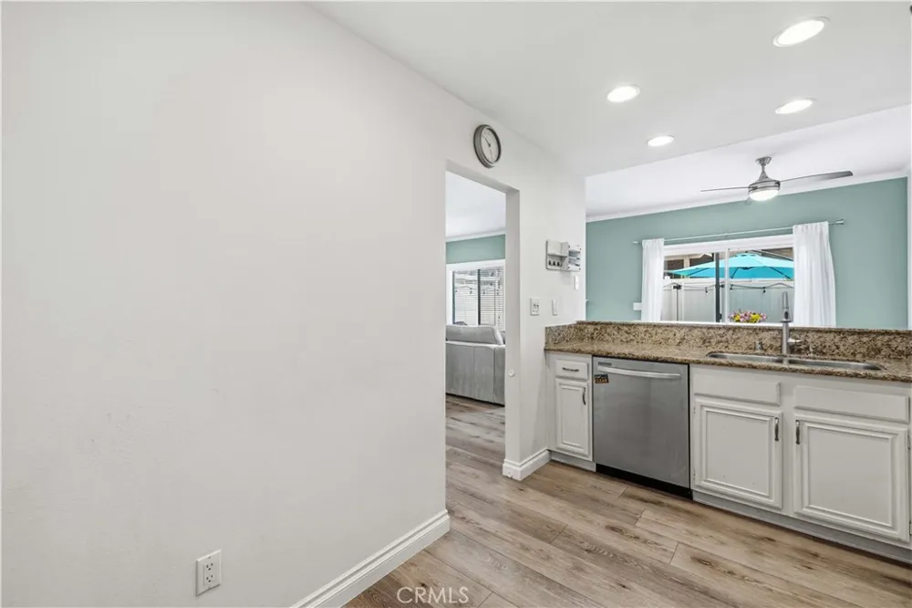 28148 Bobwhite Circle #64 Saugus, CA 91350