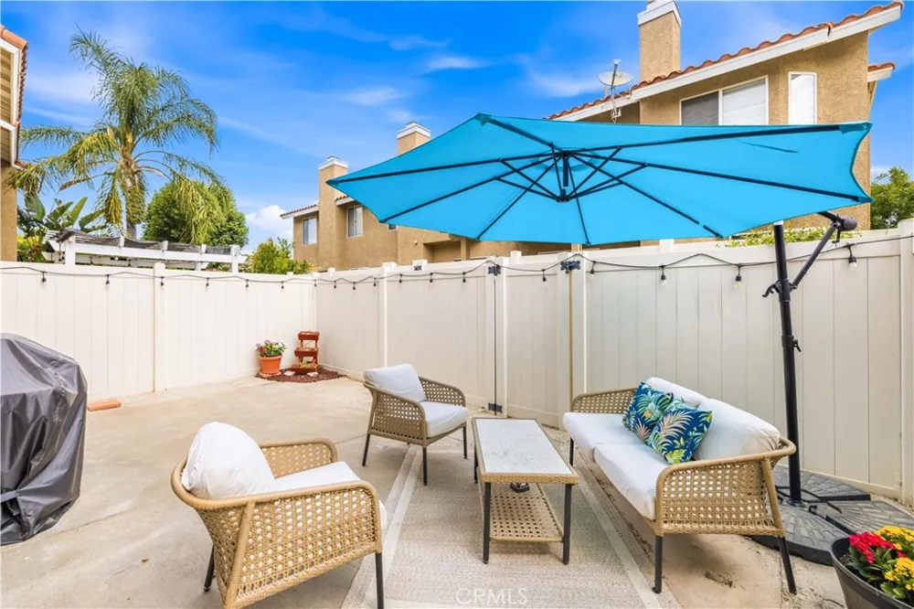 28148 Bobwhite Circle #64 Saugus, CA 91350
