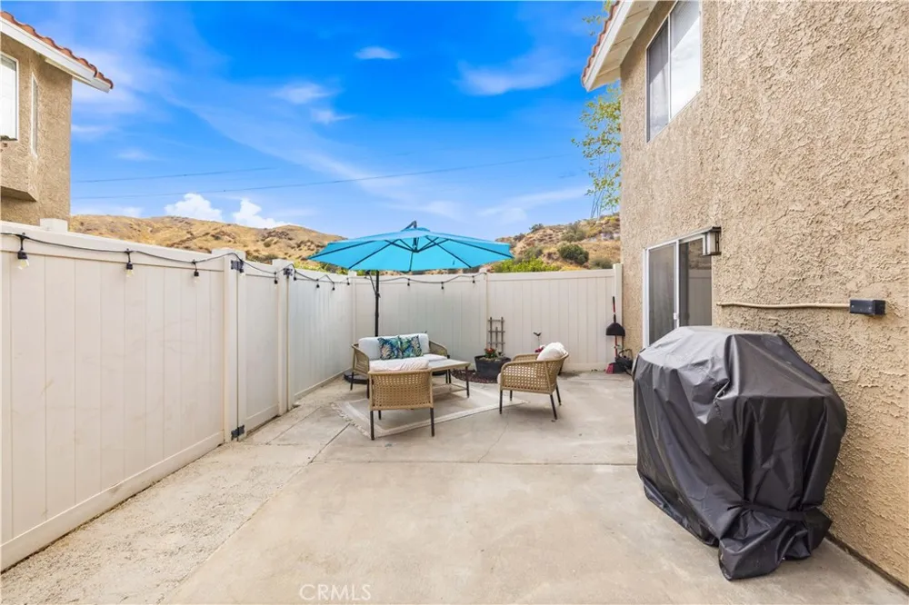 28148 Bobwhite Circle #64 Saugus, CA 91350