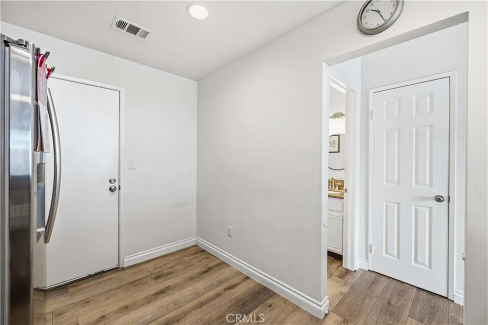 28148 Bobwhite Circle #64 Saugus, CA 91350