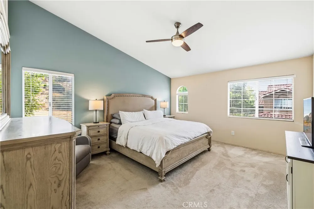 28148 Bobwhite Circle #64 Saugus, CA 91350