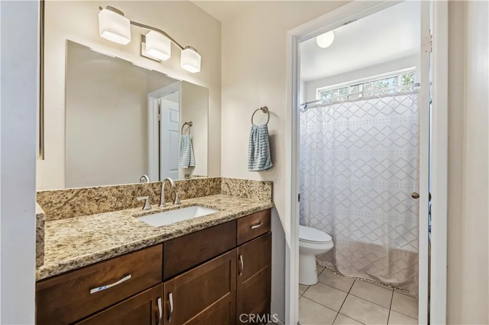 28148 Bobwhite Circle #64 Saugus, CA 91350