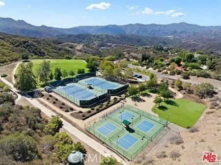 3124 MOUNTAIN PARK Calabasas, CA 91302