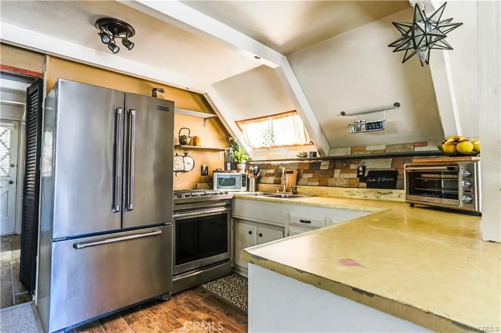 1916 Poplar Pine Mountain Club, CA 93222