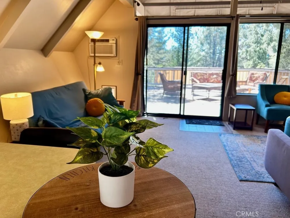 1916 Poplar Pine Mountain Club, CA 93222