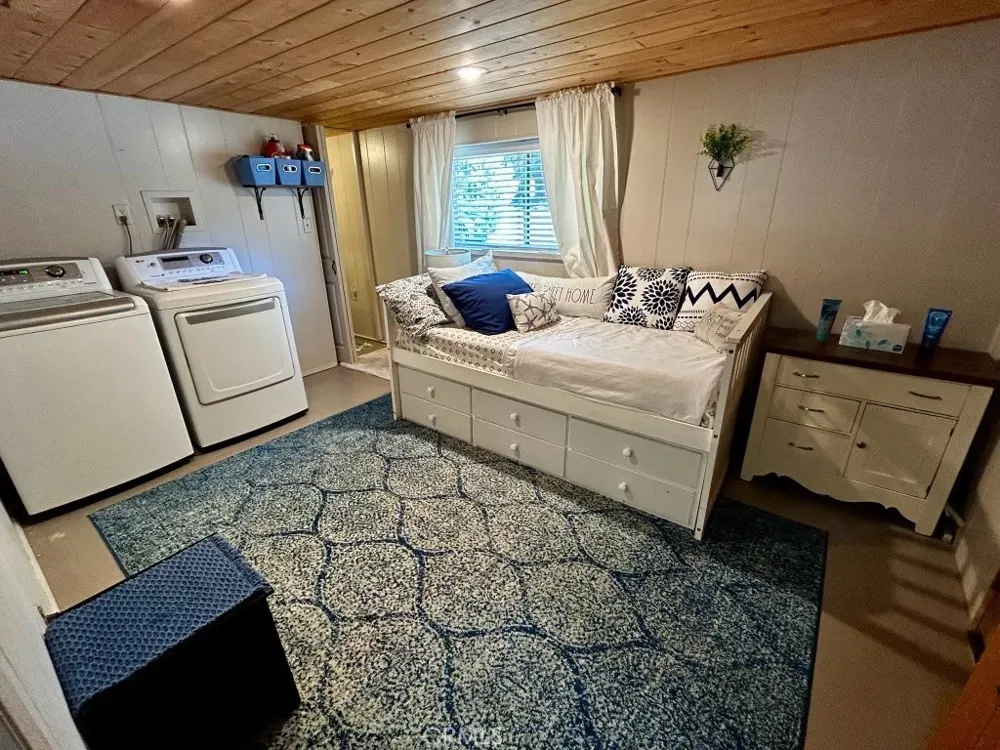 1916 Poplar Pine Mountain Club, CA 93222