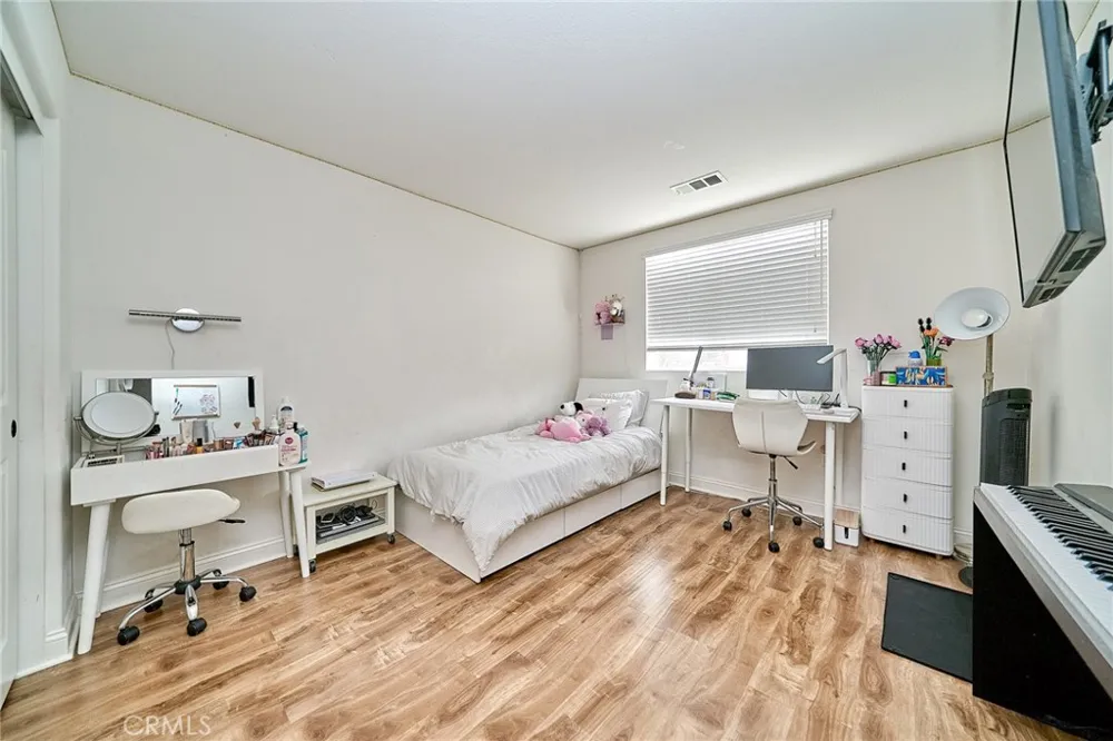 21125 Ingomar Court Canoga Park, CA 91304