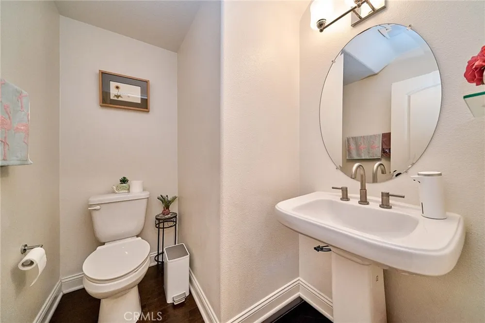 21125 Ingomar Court Canoga Park, CA 91304