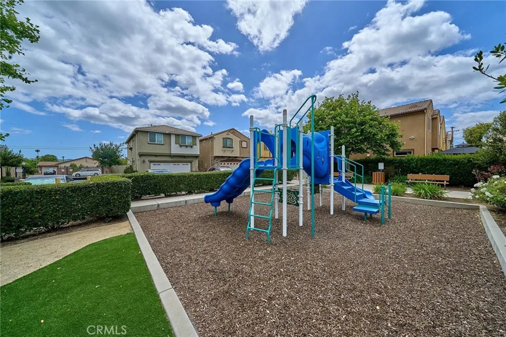 21125 Ingomar Court Canoga Park, CA 91304