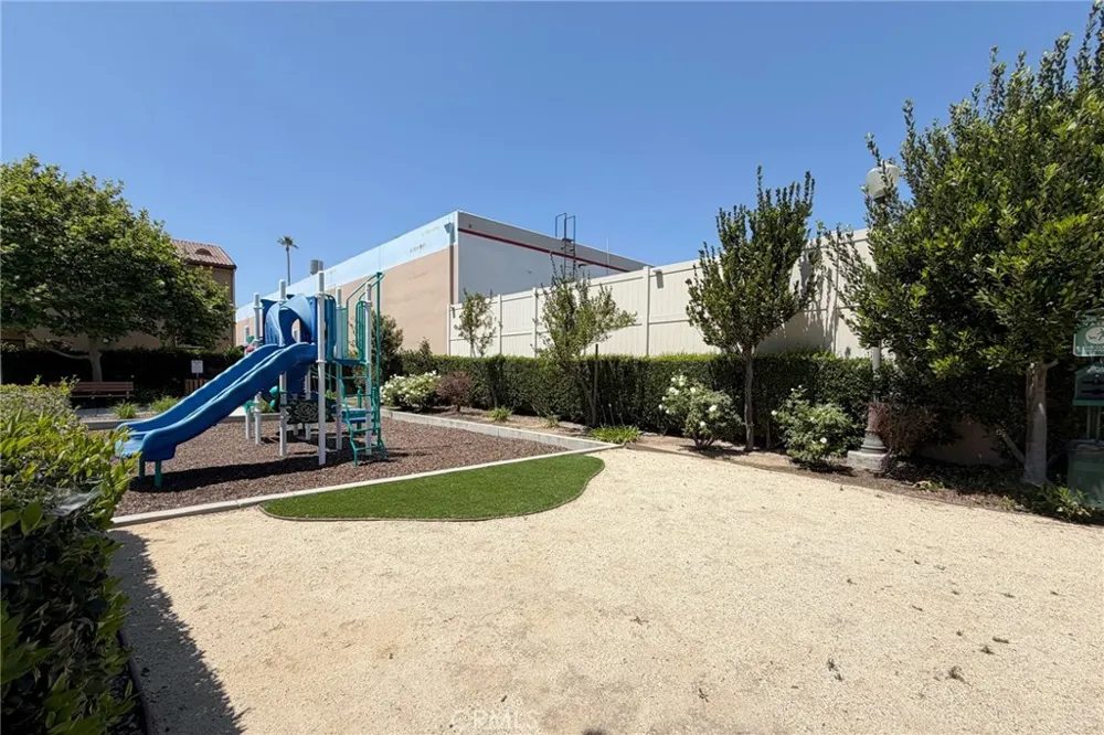 21125 Ingomar Court Canoga Park, CA 91304