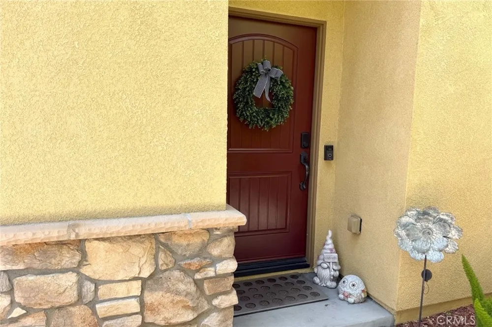 21125 Ingomar Court Canoga Park, CA 91304