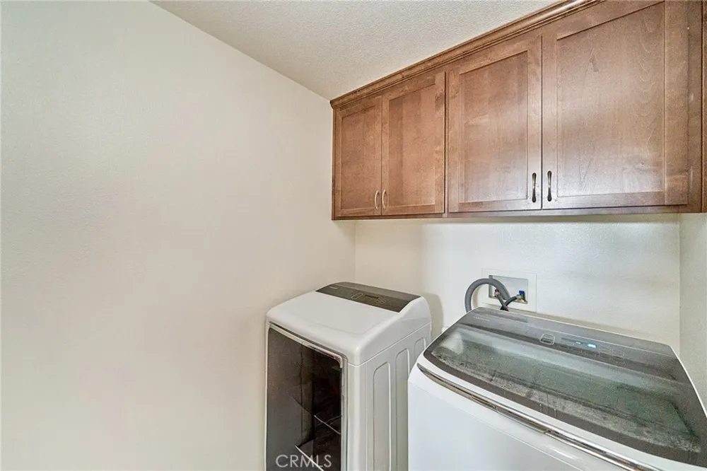 21125 Ingomar Court Canoga Park, CA 91304