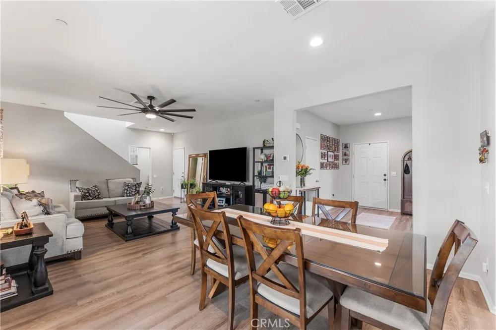 2830 La Calle Audaz Rosamond, CA 93560