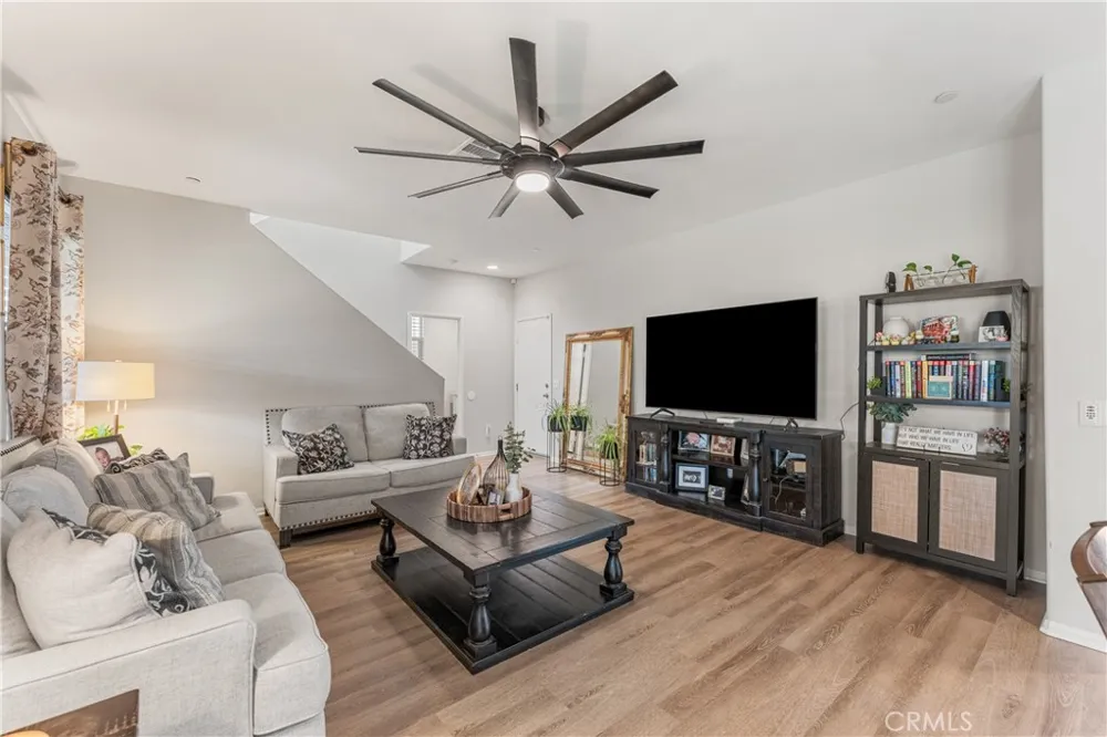 2830 La Calle Audaz Rosamond, CA 93560