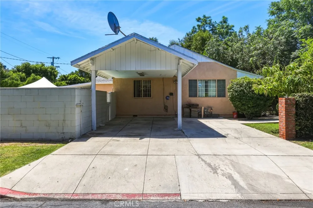 5654 Stansbury Sherman Oaks, CA 91401