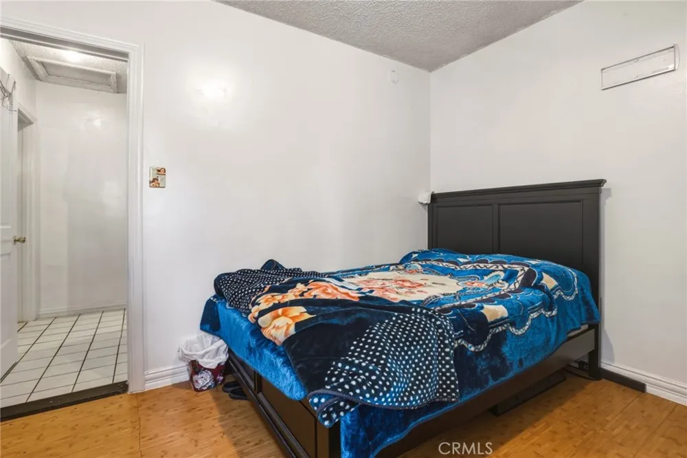 5654 Stansbury Sherman Oaks, CA 91401
