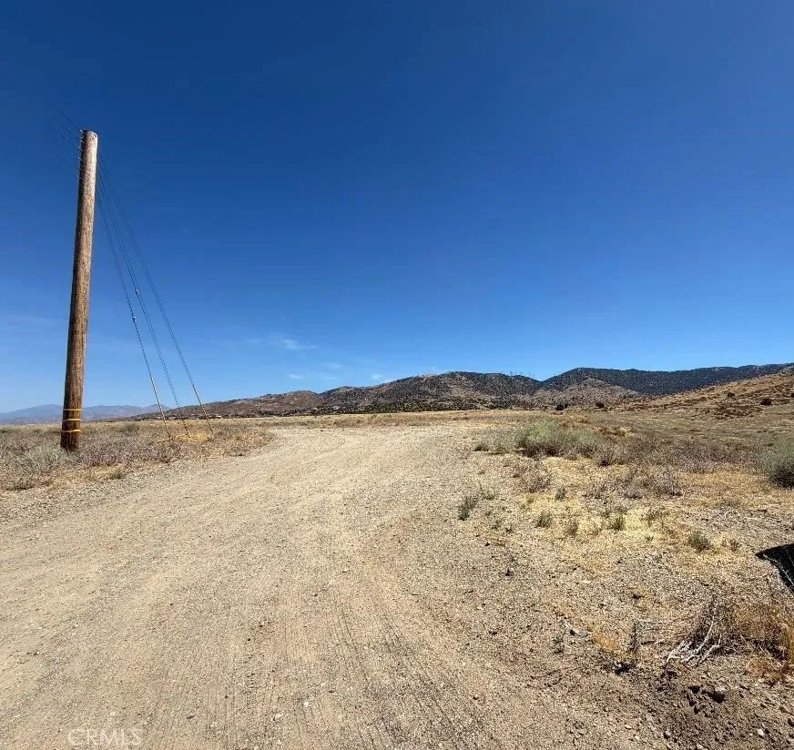 1602 Vac/Cor S/Farnborough Palmdale, CA 93551