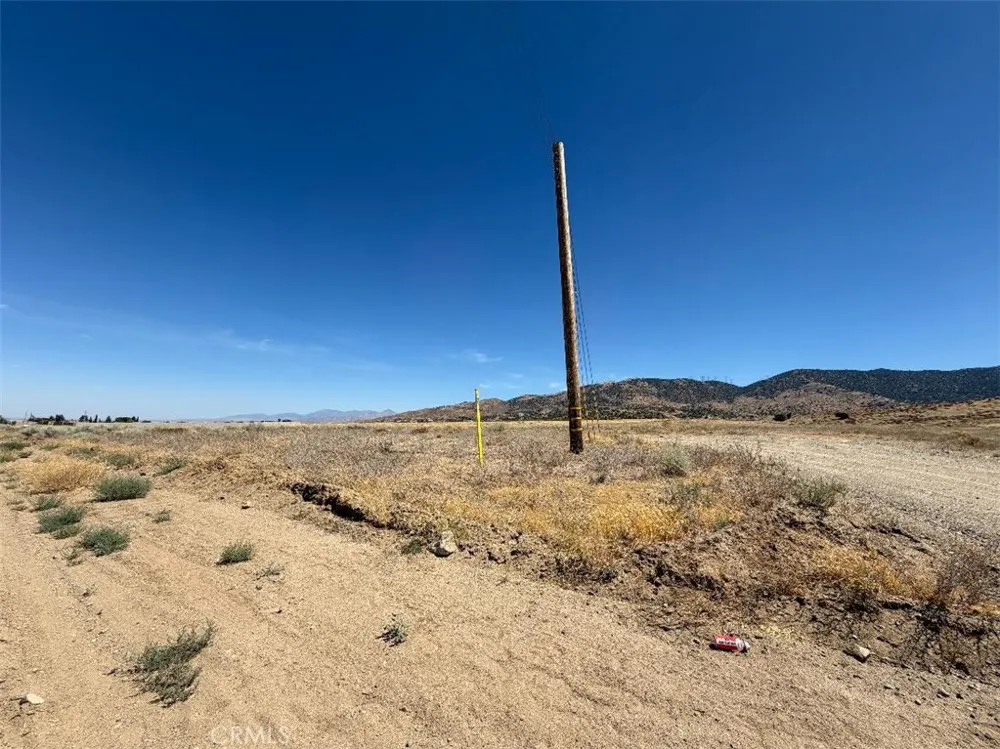 1602 Vac/Cor S/Farnborough Palmdale, CA 93551