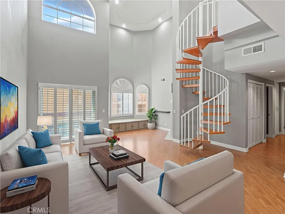 4301 Fulton Avenue #303 Sherman Oaks, CA 91423