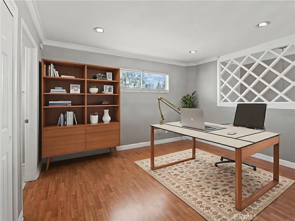 4301 Fulton Avenue #303 Sherman Oaks, CA 91423