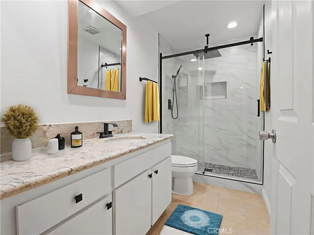 4301 Fulton Avenue #303 Sherman Oaks, CA 91423