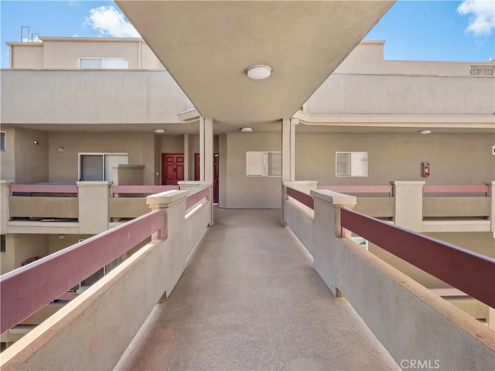 4301 Fulton Avenue #303 Sherman Oaks, CA 91423