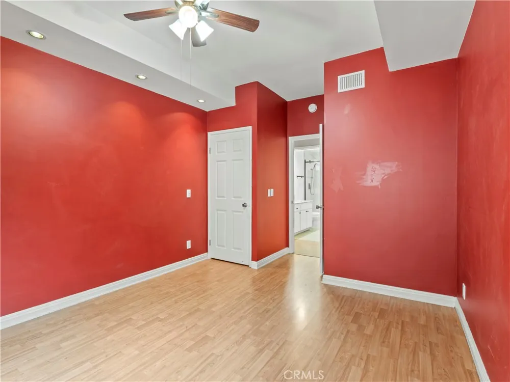 4301 Fulton Avenue #303 Sherman Oaks, CA 91423