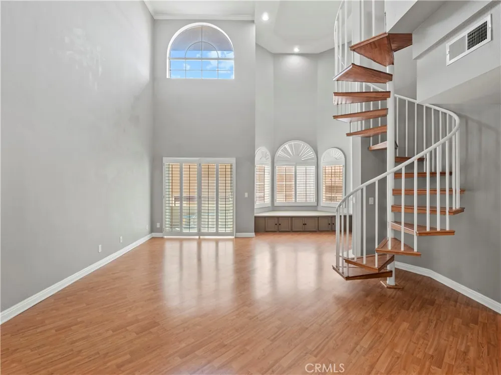 4301 Fulton Avenue #303 Sherman Oaks, CA 91423