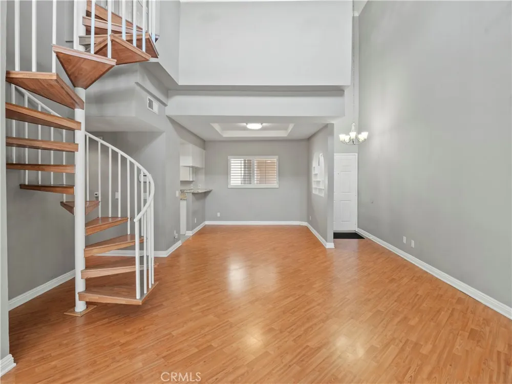 4301 Fulton Avenue #303 Sherman Oaks, CA 91423