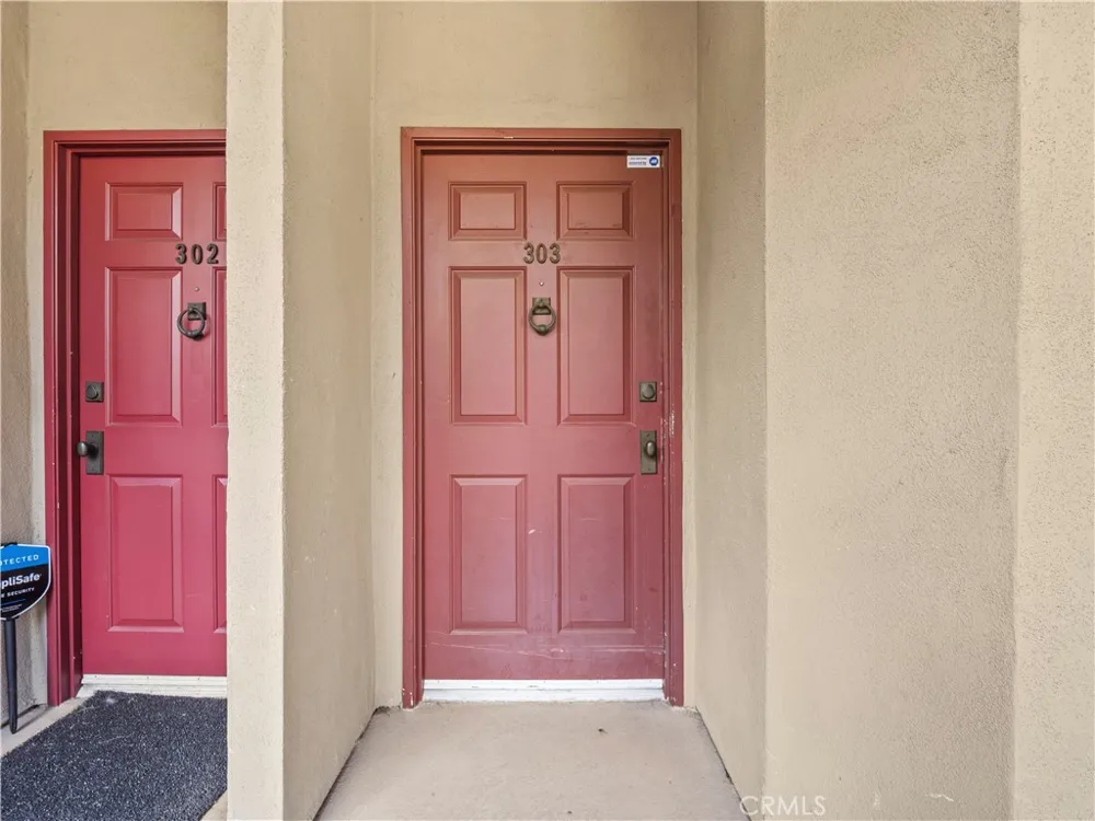 4301 Fulton Avenue #303 Sherman Oaks, CA 91423