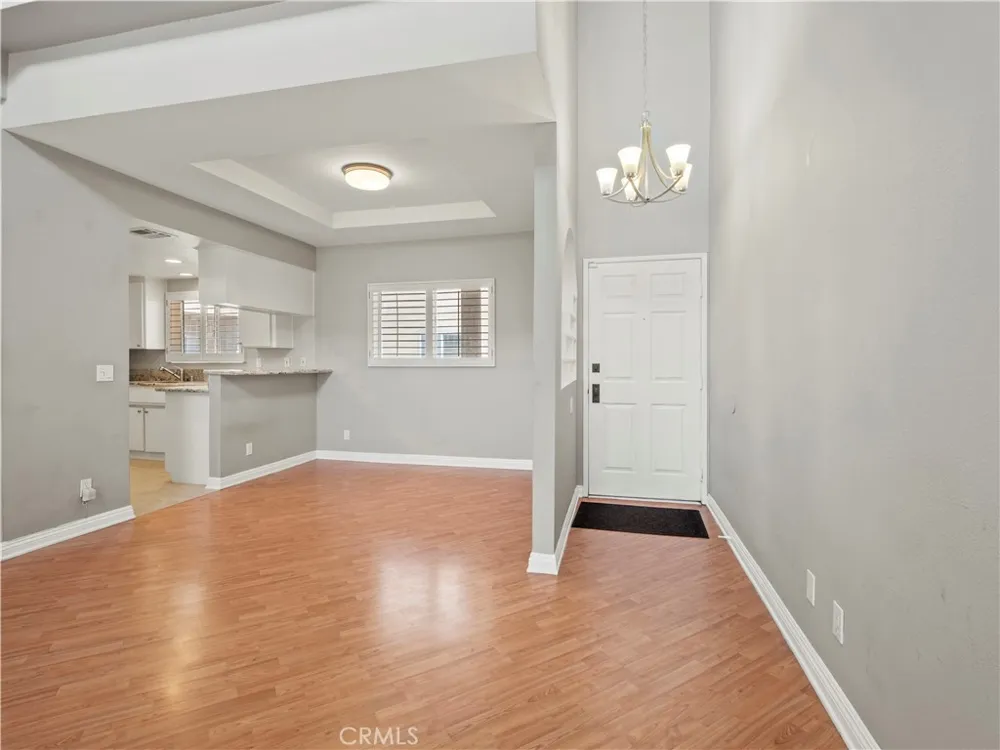 4301 Fulton Avenue #303 Sherman Oaks, CA 91423