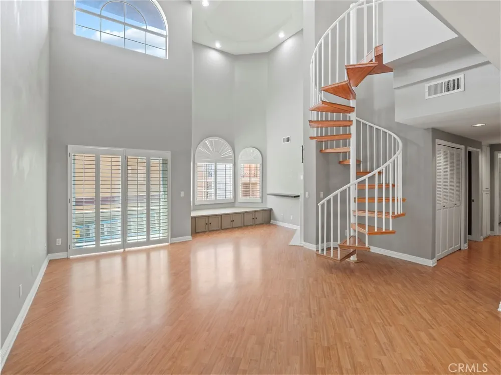 4301 Fulton Avenue #303 Sherman Oaks, CA 91423