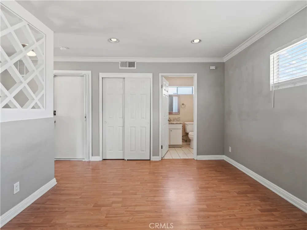4301 Fulton Avenue #303 Sherman Oaks, CA 91423