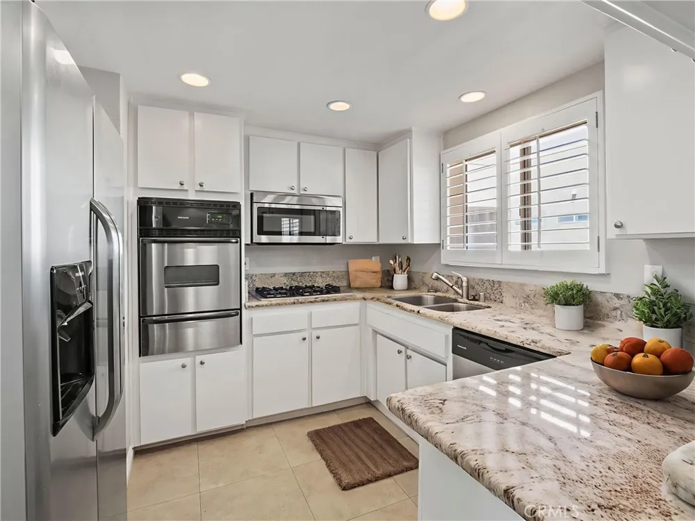 4301 Fulton Avenue #303 Sherman Oaks, CA 91423