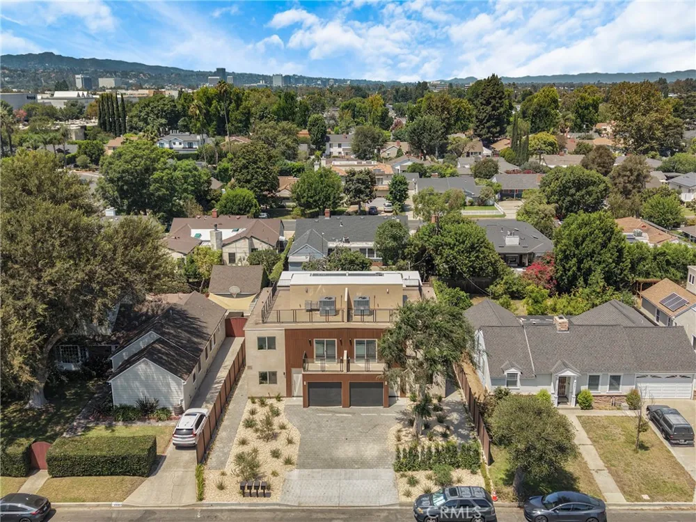 4851 Woodman Avenue Sherman Oaks, CA 91423
