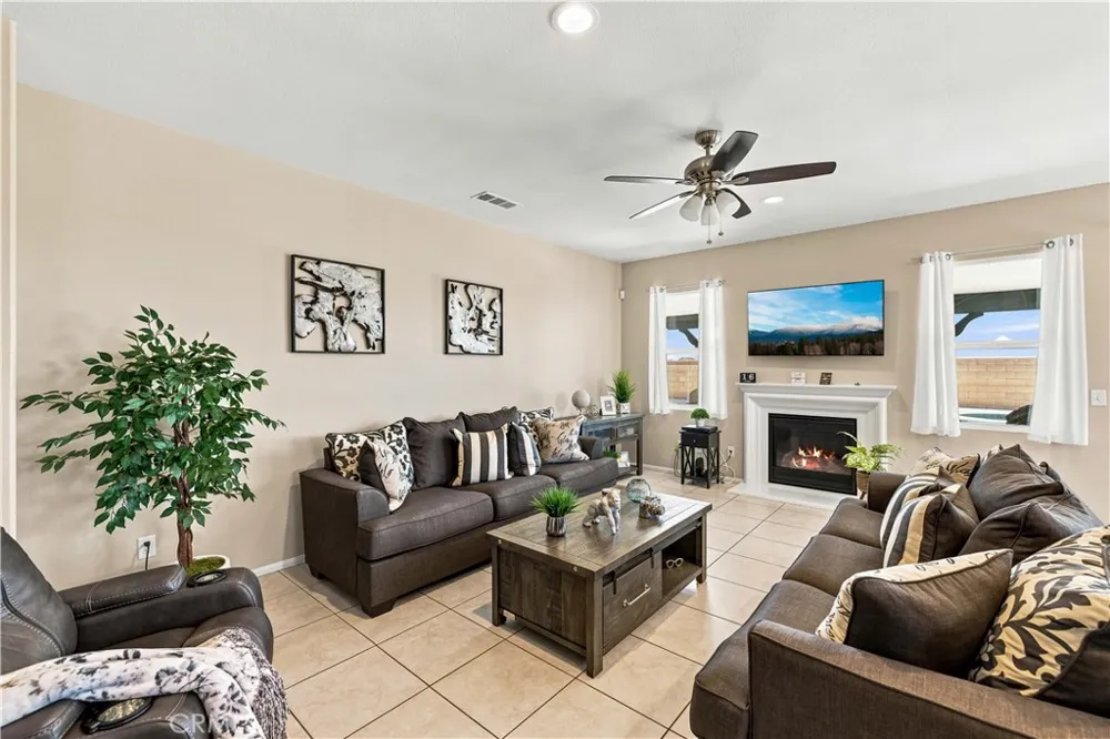 3128 Desert Cloud Rosamond, CA 93560