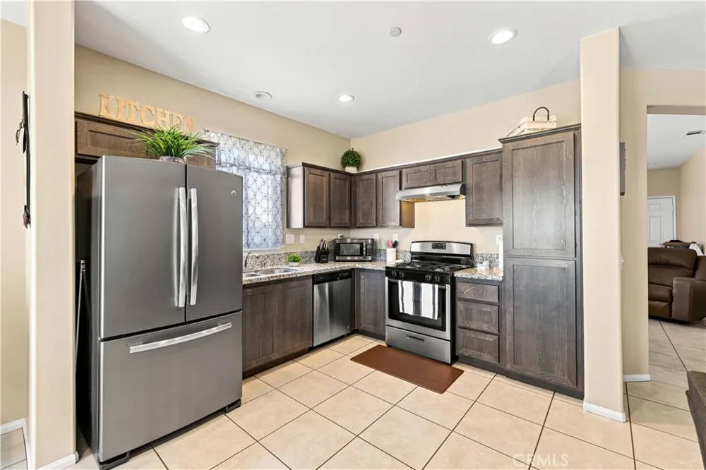 3128 Desert Cloud Rosamond, CA 93560