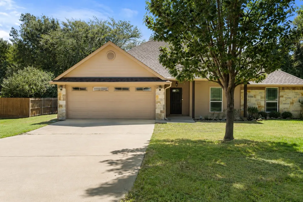 2312 Pittman Lane Lindale, TX 75771