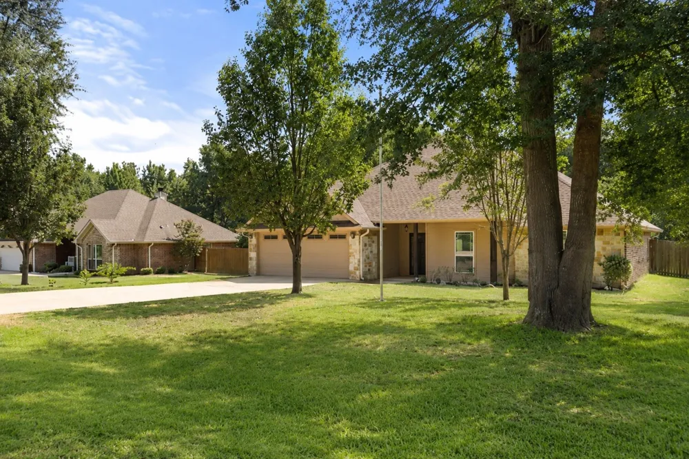 2312 Pittman Lane Lindale, TX 75771