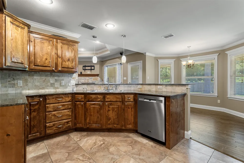 2312 Pittman Lane Lindale, TX 75771