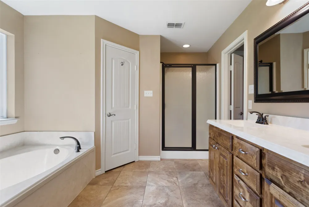 2312 Pittman Lane Lindale, TX 75771
