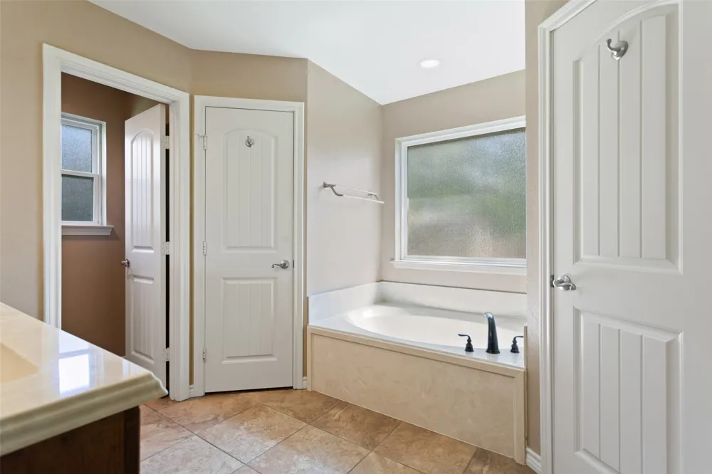 2312 Pittman Lane Lindale, TX 75771