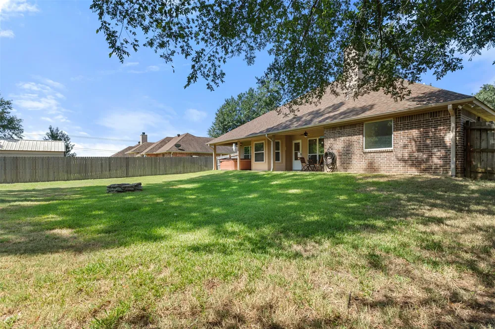 2312 Pittman Lane Lindale, TX 75771