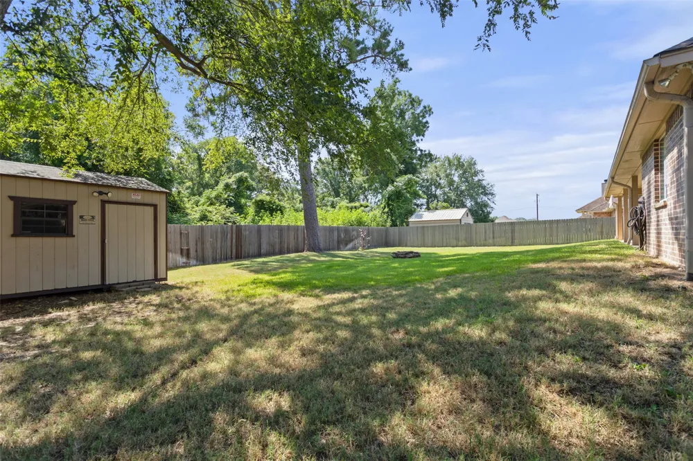 2312 Pittman Lane Lindale, TX 75771