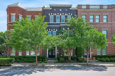 177 Summit Avenue