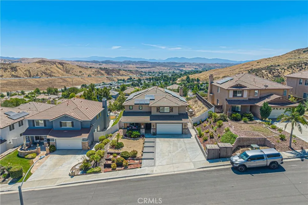 32628 Ridge Top Lane Castaic, CA 91384