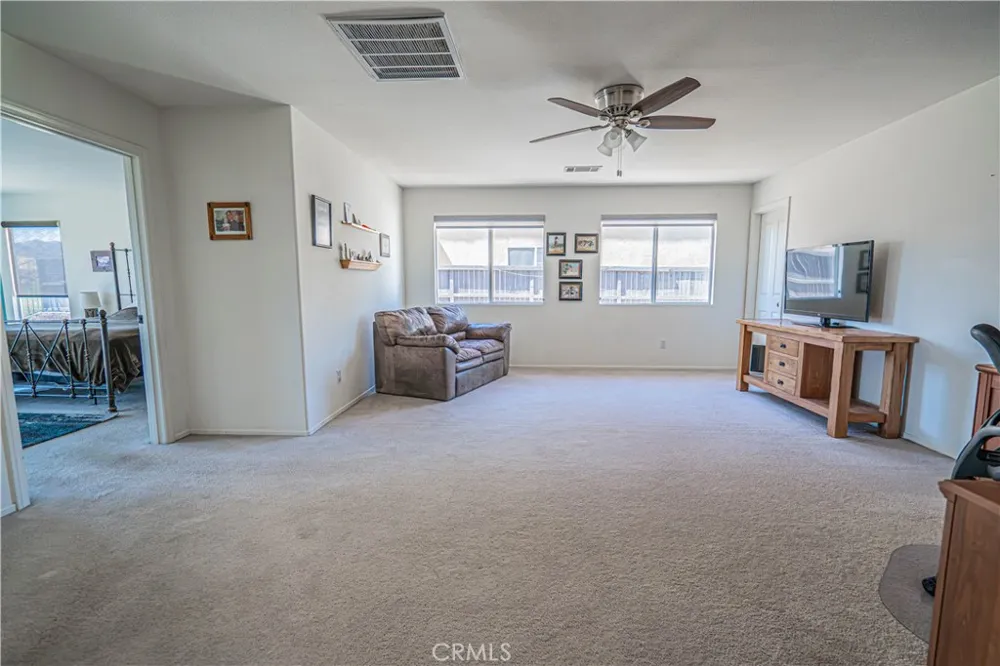 32628 Ridge Top Lane Castaic, CA 91384