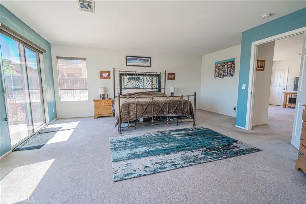 32628 Ridge Top Lane Castaic, CA 91384